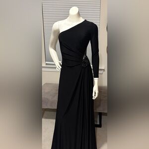 NWT Kurt Thomas Sz 0 long black gown, one sleeve mesh, bead embellishment accent